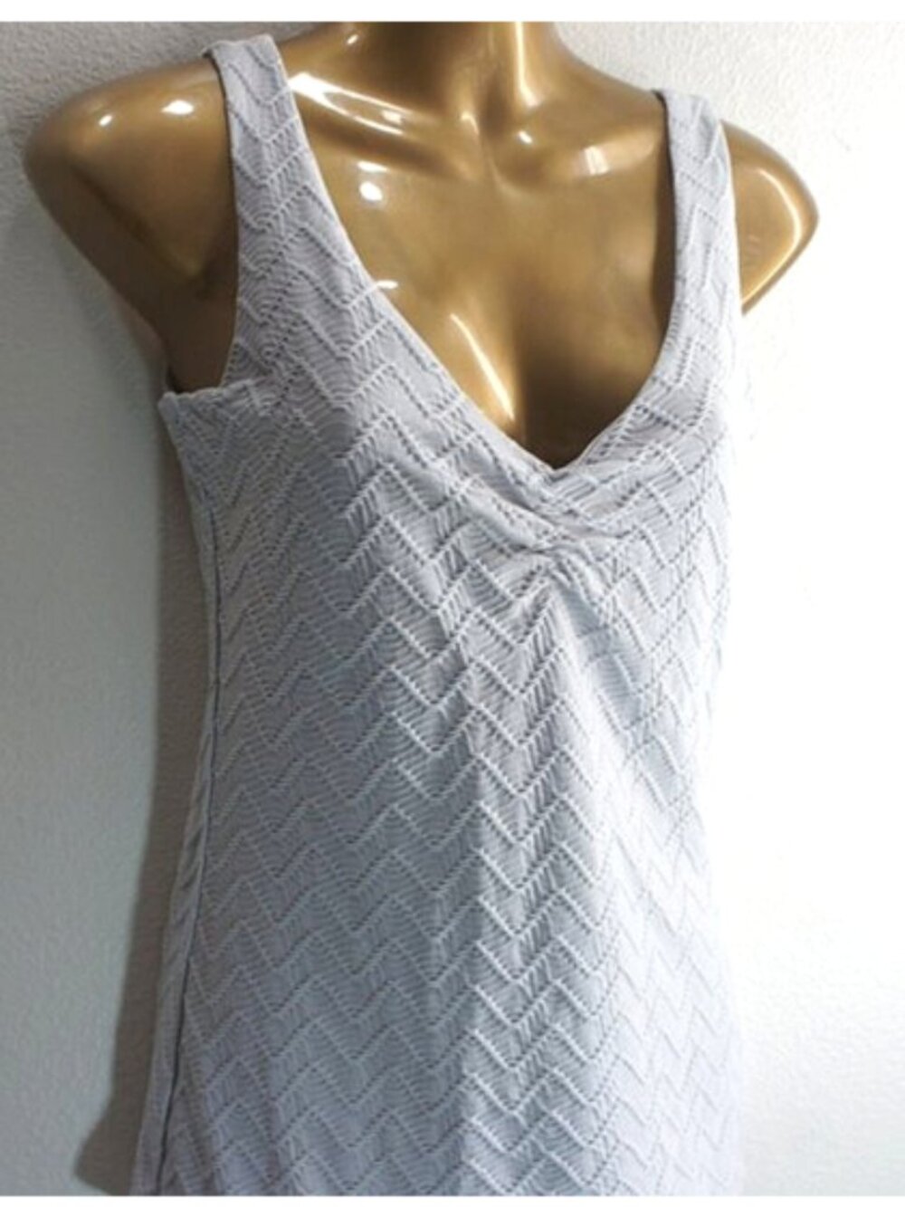 White house black market textured tank top size XS  NWT